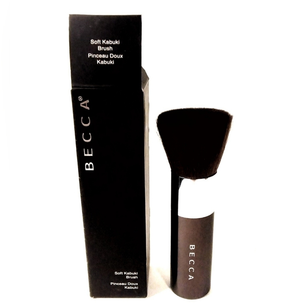 Becca Cosmetics Full Size KABUKI Brush For Powder Application, Foundation